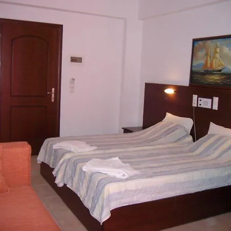 Fragiskos Hotel 3*