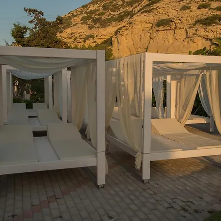 Fragiskos Hotel 3*