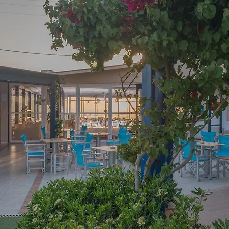 Fragiskos Hotel 3*